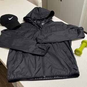 New balance Hooded Windbreaker/rain jacket UNISEX